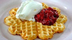 Välkommen till Östra kåren och smaka våra goda våfflor.